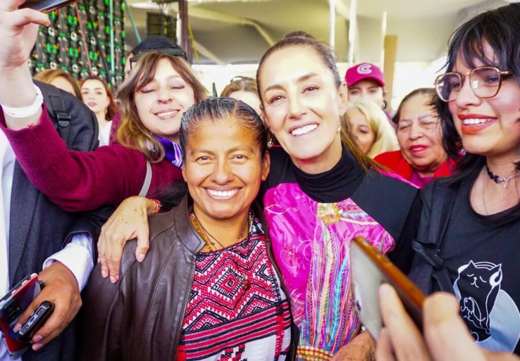 La 4T logra reducir la pobreza anuncia presidenta Sheinbaum.