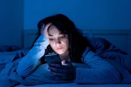 Las redes sociales son tan peligrosas como las drogas y el alcohol