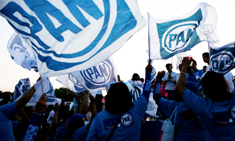 Veo, con dolor, que los principios irrenunciables de los que hablaba don Efraín, son cada vez más traicionados por los que tienen la obligación de asumirlos