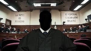 México no necesita jueces sin rostro. Necesita jueces con valor y con garantías. Jueces protegidos, sí, pero también responsables, visibles y sometidos al escrutinio al que debe someterse el poder público en una democracia.