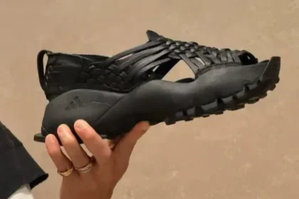 Oaxaca acusa de ''apropiación cultural'' a Adidas por sandalias Slip-On.