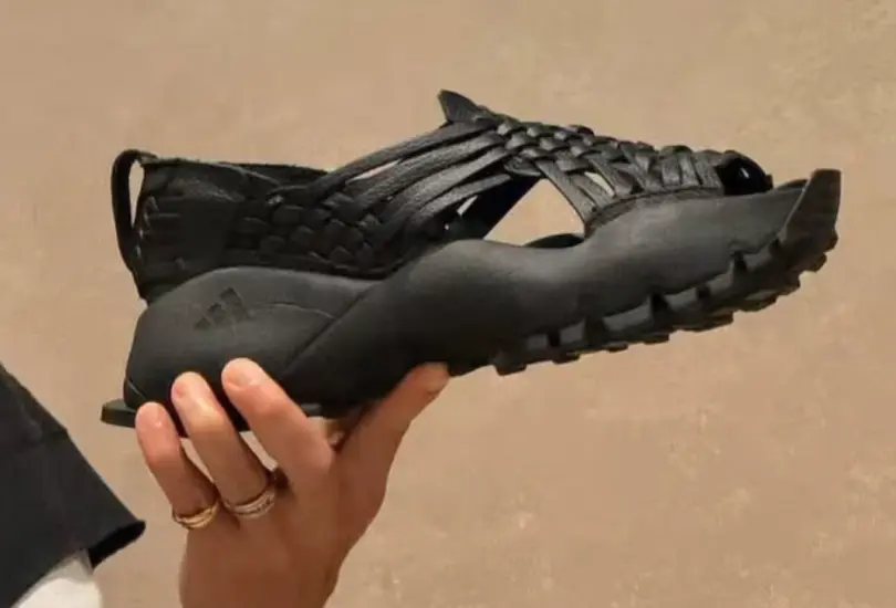 Oaxaca acusa de ''apropiación cultural'' a Adidas por sandalias Slip-On.