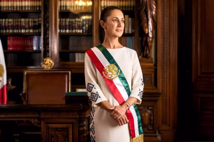En las últimas horas las condiciones políticas internas mejoraron porque hubo cambio en las presidencias de las dos cámaras legislativas, especialmente en la Cámara Alta, en donde recientemente vimos un espectáculo deprimente que sorprendió al mundo, pues no se sabía que en México hubiera semejante encono.