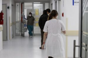A_UNO_1591903-700x467