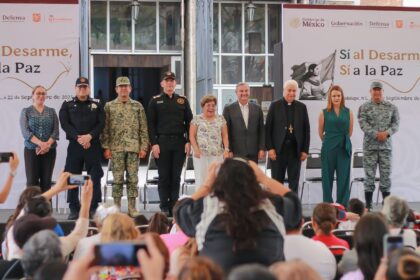 Flores Carrales mencionó que con el programa, que arrancó en enero de 2025, se han logrado destruir 5 mil 925 armas, por lo que el canje permite construir la paz y transformar la vida de las personas.