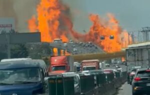Ayer miércoles 10 de septiembre alrededor de las dos de la tarde, el cielo de Iztapalapa se llenó de fuego. Una pipa de gas explotó en el Puente de la Concordia, muy cerca del Metro Santa Martha