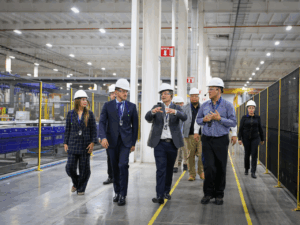 El Mandatario estatal destacó que las empresas del Estado son una pieza importante para que Nuevo León se consolide como motor económico e industrial y se siga posicionando en los primeros lugares.