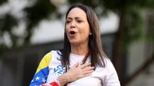 “Machado ha demostrado un compromiso inquebrantable con la libertad, la justicia y la vía no violenta como camino hacia el cambio político”, señaló el comunicado oficial del Comité.