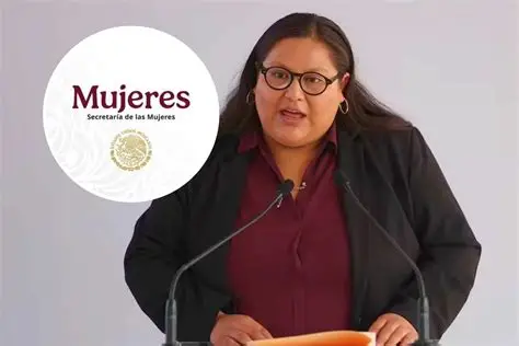 Justo hace un año, como titular de la @mujeresgobmx , hice un riguroso exhorto para que no se criminalizara a Esmeralda, una niña de 14 años que fue violada por un familiar, quedó embarazada y sufrió un aborto espontáneo en Querétaro. ¡No queremos que una injusticia así se repita! expresó Citlalli Hernández, titular de la Secretaría de las Mujeres.
