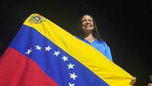 cuando el nombre de Machado fue pronunciado en Oslo, no fue Venezuela la que fue honrada, sino la idea obstinada de que, incluso en un siglo tan cínico como el nuestro, la paz sigue perteneciendo a quienes tienen el valor de enfrentarse al poder, no a quienes lo ejercen