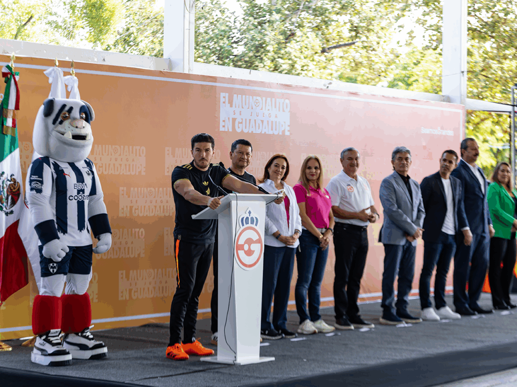 El Gobernador de Nuevo León encabezó el arranque del torneo escolar que reúne a más de 400 equipos de preescolar, primaria y secundaria en Guadalupe.
