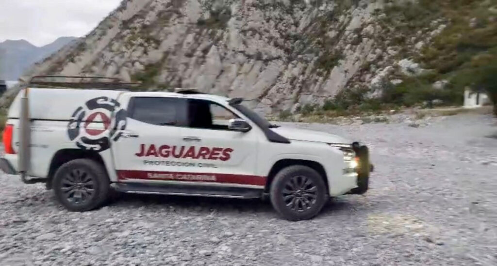 El Gobierno de Santa Catarina, a través del Grupo Jaguares de Protección Civil, emitió una alerta preventiva a los paseantes del parque La Huasteca ante el aumento de avistamientos de osos que se pueden presentar por la temporada en la zona del acceso principal.