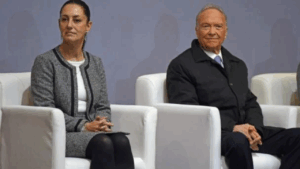 Hace un año Sheinbaum lo confirmaba como Fiscal, ahora lo manda a Alemania