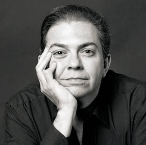 Fundador y pieza clave del desarrollo del teatro independiente en Monterrey, Galindo ha llevado a escena más de un centenar de producciones como director, dramaturgo, productor o actor.