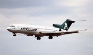 Noviembre 08 de 1972: secuestran jóvenes guerrilleros un avión en Monterrey con 110 pasajeros de Mexicana de Aviación -entre los cuales iban dos hijos del gobernador Luis M. Farías-