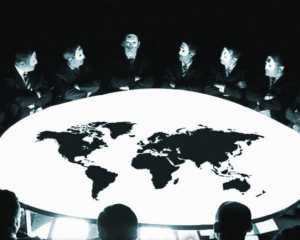 Lo más probable es que si se llega a dar un conflicto no sea entre las grandes potencias, sino entre potencias débiles y no necesariamente auspiciado por las grandes, sino porque las débiles no tendrían otra forma de competir