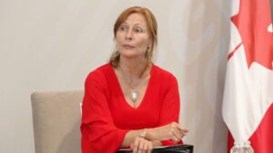 Samuel se pasa la ley por el arco del triunfo afirma Tatiana Clauthier.