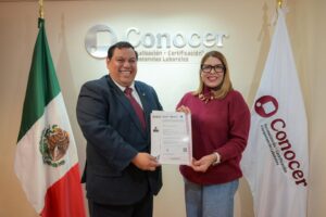 CONOCER entregó certificados a integrantes de Canaco Tlalnepantla para impulsar la profesionalización y competitividad del sector empresarial familiar.