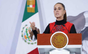 La propuesta retomará puntos planteados en la administración anterior, entre ellos la reducción del financiamiento a partidos, la disminución del número de legisladores de representación proporcional, y la eventual redefinición del sistema de elección de consejeros electorales, según legisladores de Morena.