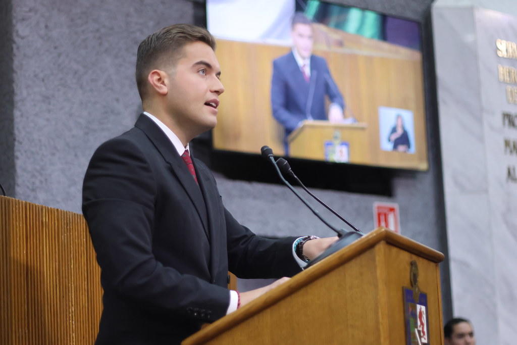 Exhorto del diputado Jesús Elizondo Salazar para que la Fiscalía de Nuevo León se sume a la estrategia nacional contra la extorsión, ante el récord histórico de casos en 2025.