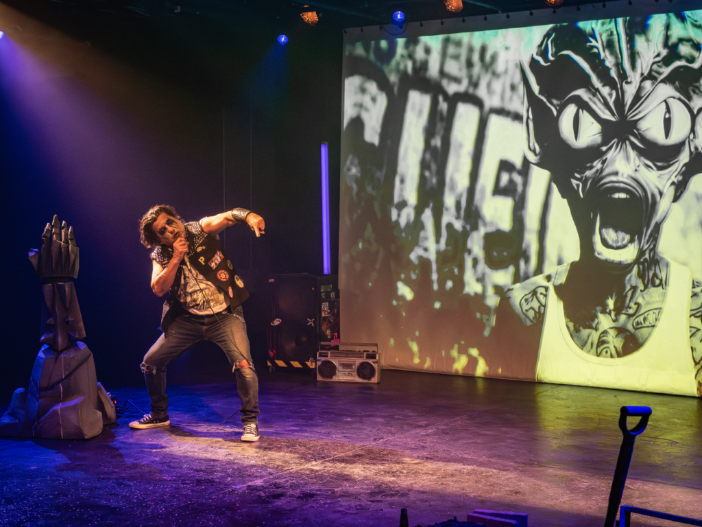 Compañía escénica regiomontana estrena con éxito la obra con texto del actor Pablo Luna y dirección de Leticia Parra; darán funciones los días 30 y 31 de enero, y 1 de febrero en la Sala Experimental del Teatro de la Ciudad de CONARTE.