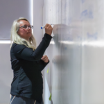 El objetivo de la artista es realizar una obra de arte al final de la residencia.