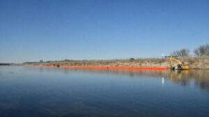 Productores denuncian entrega excesiva de agua a EU y alertan crisis en el campo de Tamaulipas.