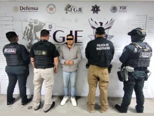 Las detenciones se realizaron contra Juan “N”, de 29 años, por el delito de secuestro agravado, en el estado de Coahuila; y contra Miguel “N”, de 28 años, en el estado de Zacatecas.