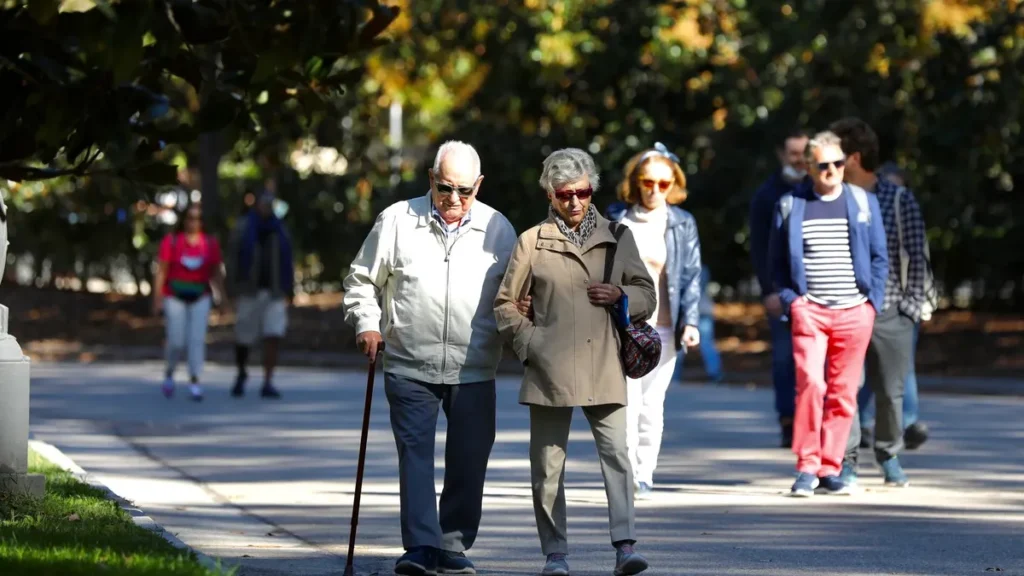 Pensionados, jubilados o incapacitados, venimos a vivir la vida felices,