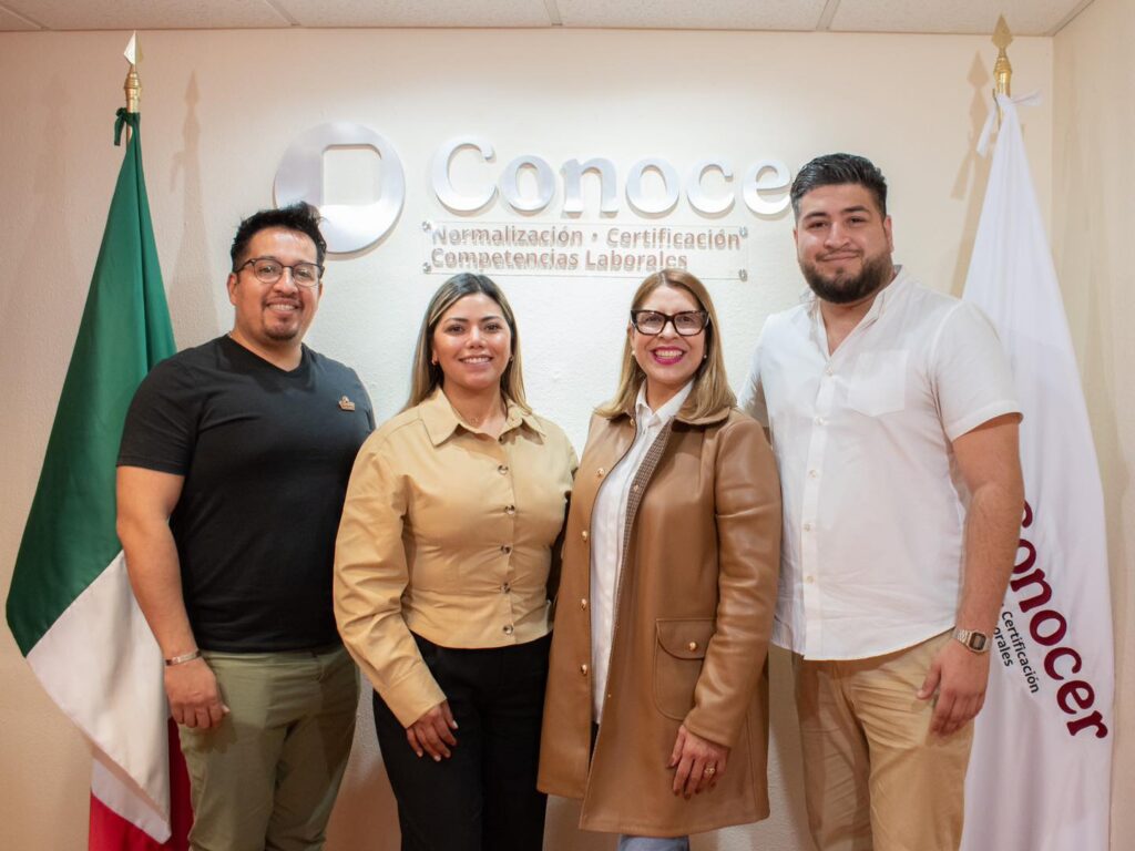 Guille Alvarado sostuvo una reunión de trabajo con la Lic. Estefanía Flores Saldierna, directora general del Instituto de Capacitación para el Trabajo del Estado de San Luis Potosí (ICAT SLP), y el Ing. Héctor Rodríguez, director de Vinculación con el sector productivo.
