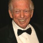 Sidney Sheldon: creador de «Mi bella genio»