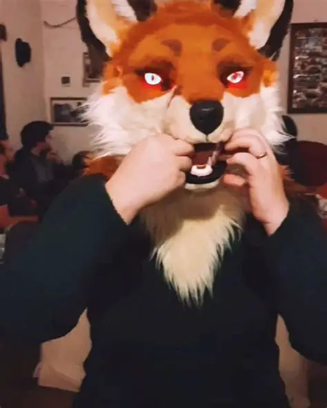 os therian son personas que en su espíritu, alma, mente y emociones se sienten algún animal no racional.