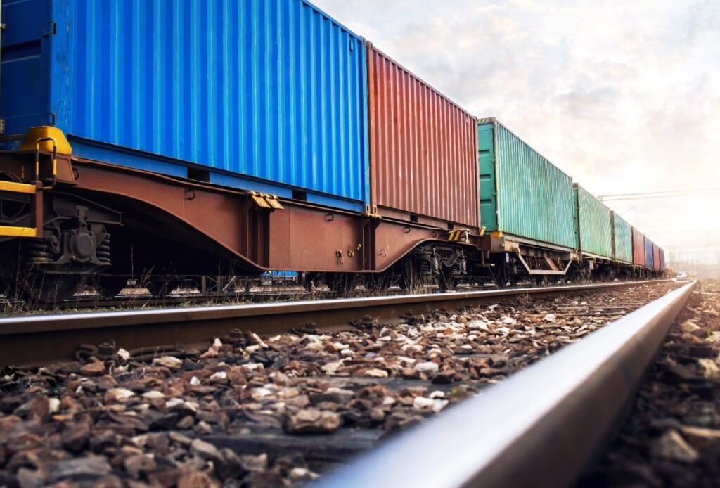 Trenes del Norte liberan 25 millones de m² tras acuerdo con 123 ejidos; Waldo Fernández destaca impulso de Claudia Sheinbaum.