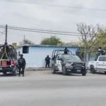 Enfrentamientos armados entre Fuerza Civil y delincuentes en Sabinas Hidalgo dejaron un abatido, un herido y un detenido, además de la suspensión de clases y alerta a la población.