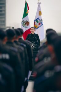 Usa Mariana Rodríguez al personal de Fuerza Civil para manejo de imagen personal.