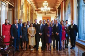 el país se quedo sin antrapesos y la élite empresarial esta bajo el control del gobierno y de Morena”.