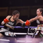 De un lado, Waldo Fernández. El tipo luce impecable,