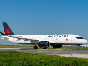 Con este vuelo se amplían las opciones de conexión internacional desde Nuevo León hacia el mercado canadiense.
