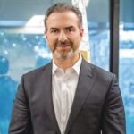 Adrian de la Garza responde a Mariana Rodríguez tras insulto.