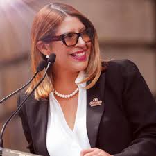 Suplantan identidad de directora de CONOCER