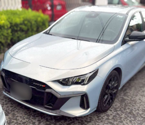 Identifican e investigan vehículo que derribó a oficial de tránsito en Monterrey NL