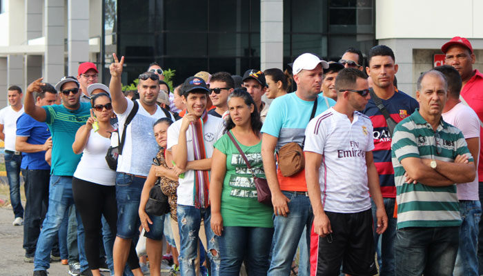 Los cubanos deportados por Estados Unidos a México enfrentan una situación de incertidumbre migratoria y social.