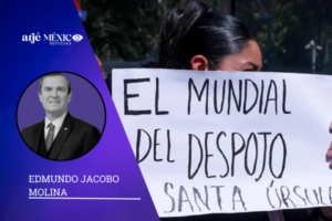 Estos 40 años nos esbozaron un país distinto y si bien hubo cambios importantes —políticos, económicos y sociales