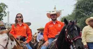 El "Modo Party" de un gobernador que se topó con burros, mulas y el sagrado decreto de no jalar