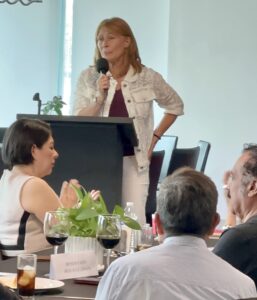 “Nos pidieron renunciar a los puestos que teníamos; yo trabajaba en el gobierno federal, renuncié y me la jugué al 100,