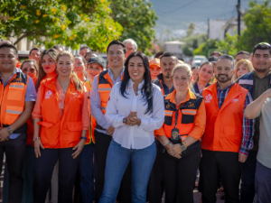 Ale Morales acude en un primer evento a San Nicolás donde fue candidata a la alcaldía.