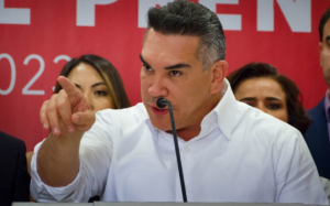 Lanza mensaje de odio líder del PRI a hijo de AMLO.